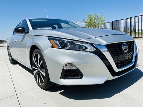 Used 2022 Nissan Altima 2.5 SR image 11