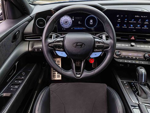Used 2025 Hyundai Elantra N FWD image 17