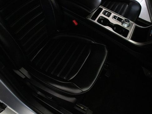 Used 2024 Ford Edge SEL image 17