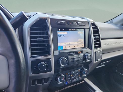 Used 2019 Ford F250 Lariat w/ Tow Technology Bundle image 13