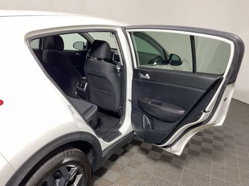 Used 2022 Kia Sportage LX w/ LX AWD Value Edition Package image 33