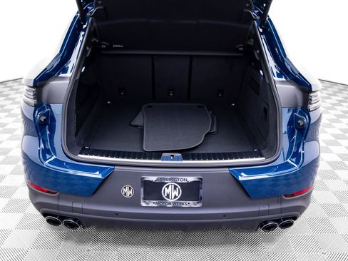 New 2026 Porsche Cayenne Coupe image 30