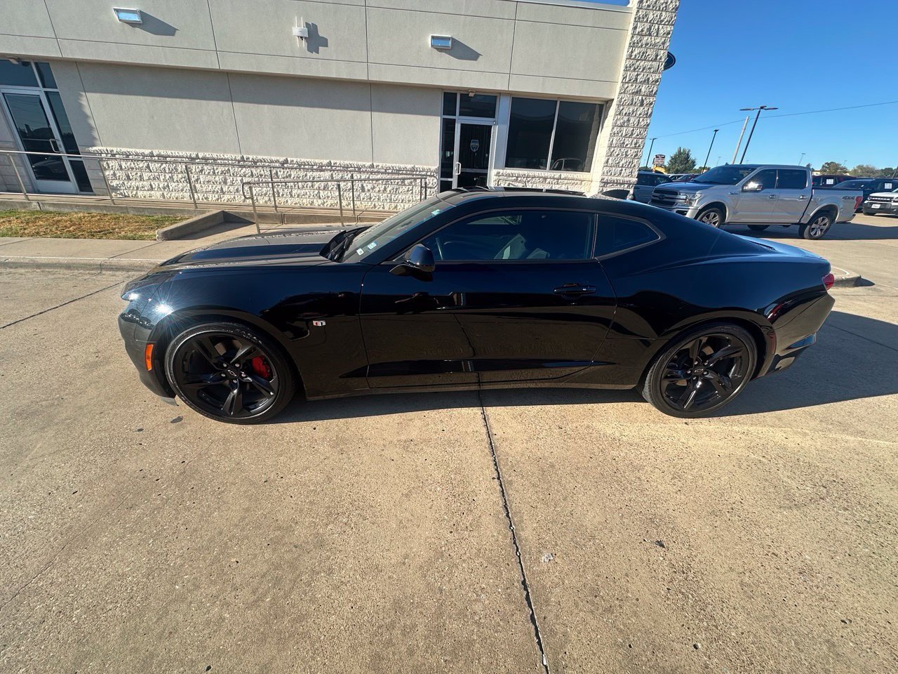 Used 2024 Chevrolet Camaro LT RWD image 2
