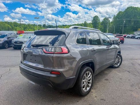 Used 2019 Jeep Cherokee Latitude Plus FWD image 4