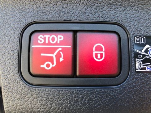 New 2026 Mercedes-Benz GLS 450 GLS 450 image 42