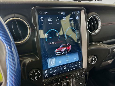 Used 2023 Jeep Gladiator Rubicon image 8