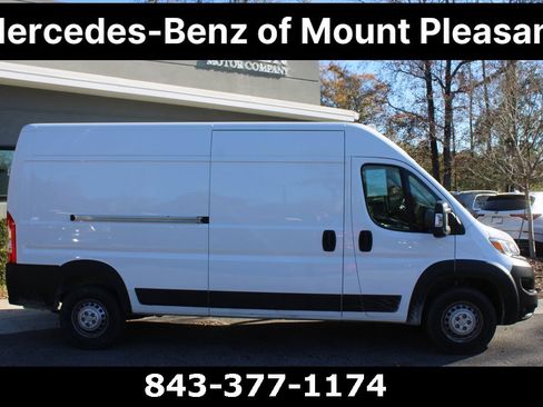 Used 2025 RAM ProMaster 2500 w/ Convenience Group image 3