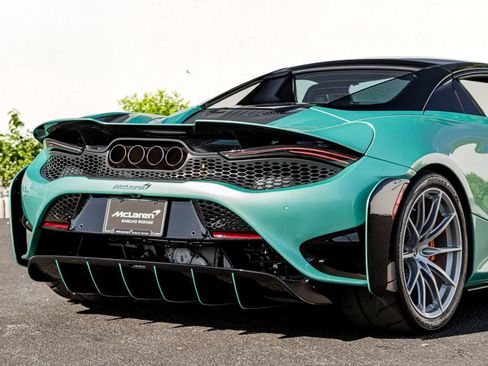 Used 2022 McLaren 765LT RWD image 10