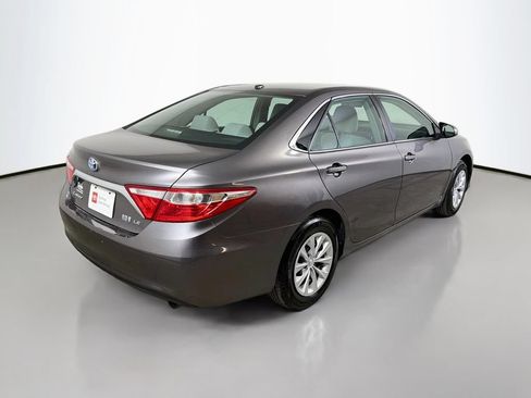 Used 2017 Toyota Camry LE FWD image 6