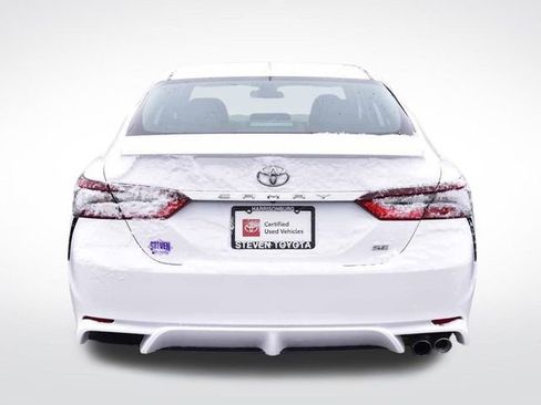 Certified 2022 Toyota Camry SE image 8