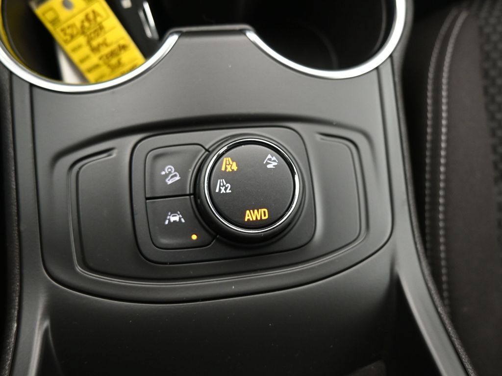 Used 2024 GMC Terrain SLE AWD/4WD image 20