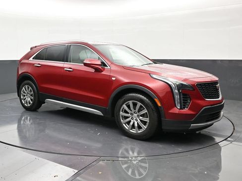Used 2019 Cadillac XT4 Premium Luxury w/ Enhanced Visibility Package FWD image 7