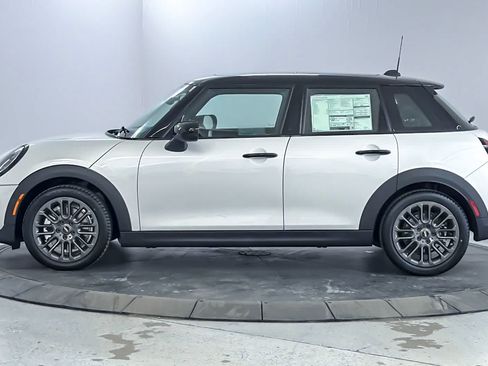 New 2026 MINI Cooper 4-Door Hardtop FWD image 5