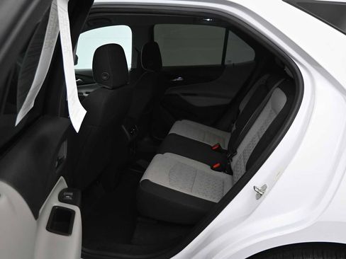 Used 2023 Chevrolet Equinox LS w/ LS Convenience Package AWD/4WD image 8