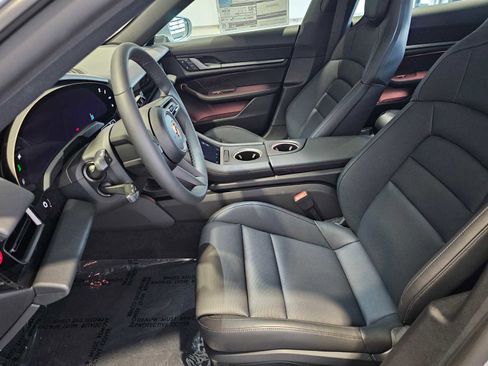 New 2025 Porsche Taycan image 23