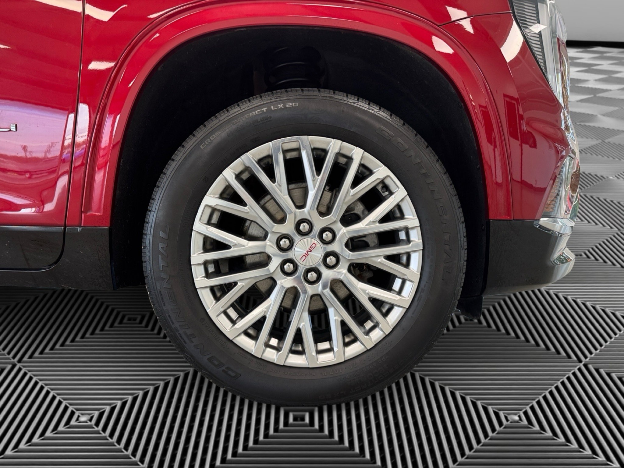 Used 2024 GMC Acadia Denali w/ LPO, Floor Liner Package AWD/4WD image 10