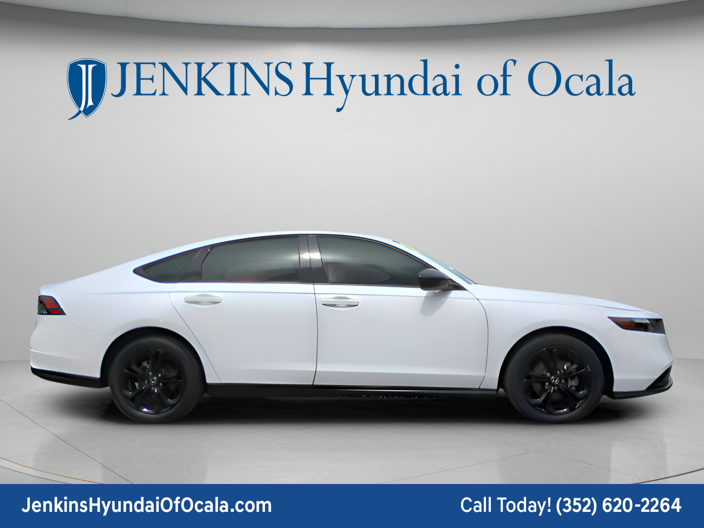 Used 2025 Honda Accord SE image 2