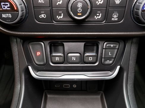 Used 2019 GMC Terrain SLT w/ Preferred Package FWD image 24