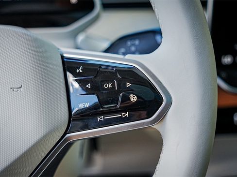 New 2025 Volkswagen ID. Buzz Pro S Plus image 15