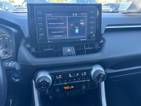 Used 2021 Toyota RAV4 XLE w/ XLE Grade Weather Package AWD/4WD image 12