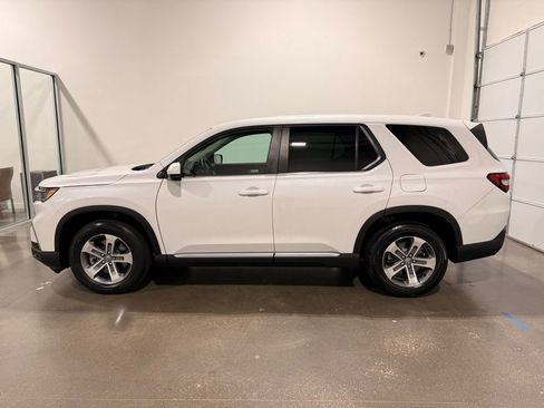 Used 2023 Honda Pilot EX-L image 8
