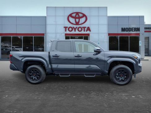 Certified 2024 Toyota Tacoma SR5 w/ SR5 Upgrade Package image 7