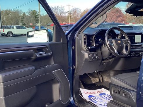 Used 2022 Chevrolet Silverado 1500 LT image 14