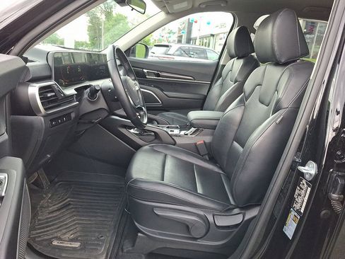 Used 2024 Kia Telluride LX AWD/4WD image 14