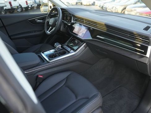 Used 2023 Audi Q8 Prestige image 18
