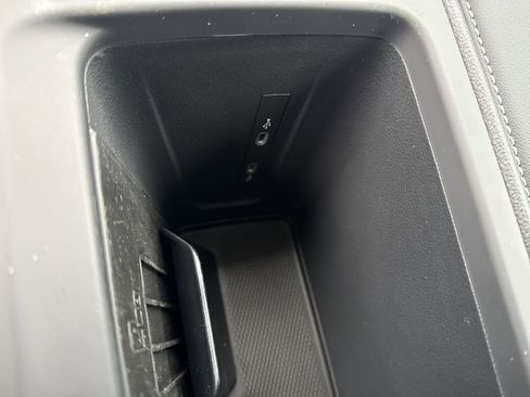 New 2026 Volkswagen Tiguan SE AWD/4WD image 33