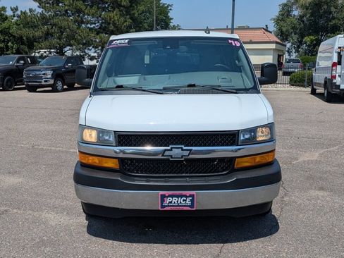 Used 2019 Chevrolet Express 3500 LT w/ LT Preferred Equipment Group RWD image 2