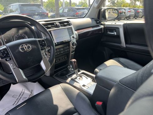 Used 2022 Toyota 4Runner Limited AWD/4WD image 30