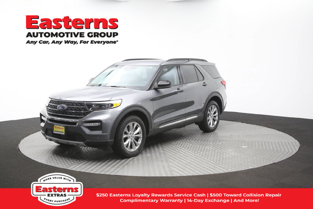 Used 2024 Ford Explorer XLT w/ Equipment Group 202A AWD/4WD image 59