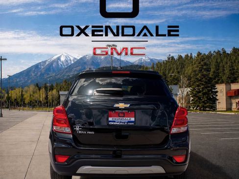 Used 2022 Chevrolet Trax LT w/ LT Convenience Package AWD/4WD image 6