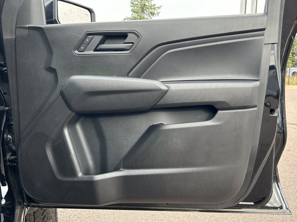 New 2026 Chevrolet Colorado Trail Boss w/ Off-Road Front Bumper Package AWD/4WD image 29