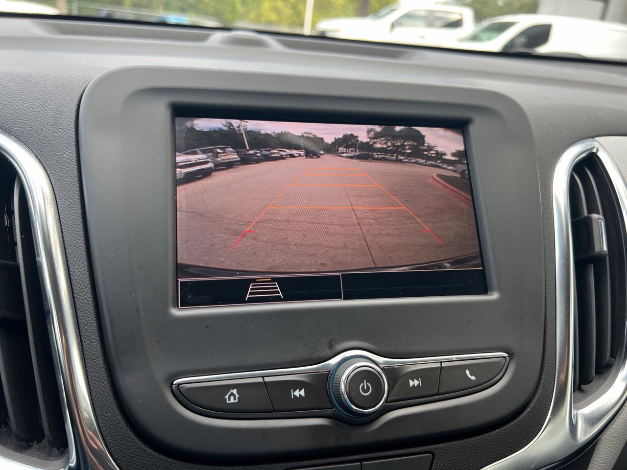 Used 2024 Chevrolet Equinox LS FWD image 20