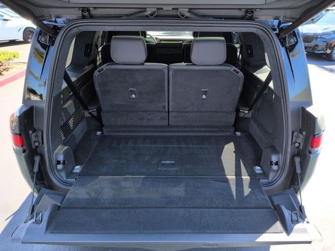 Used 2026 Rivian R1S Premium AWD/4WD image 33