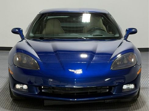 Used 2007 Chevrolet Corvette Coupe w/ Preferred Equipment Group RWD image 3