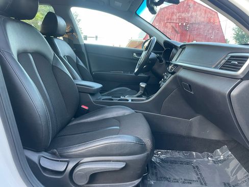 Used 2019 Kia Optima S image 25