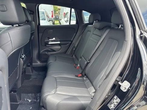 New 2025 Mercedes-Benz GLA 250 image 12