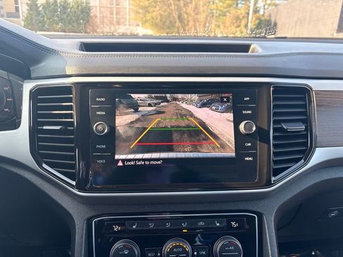 Used 2022 Volkswagen Atlas SE image 40