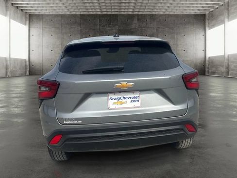 Used 2026 Chevrolet Trax LS FWD image 6