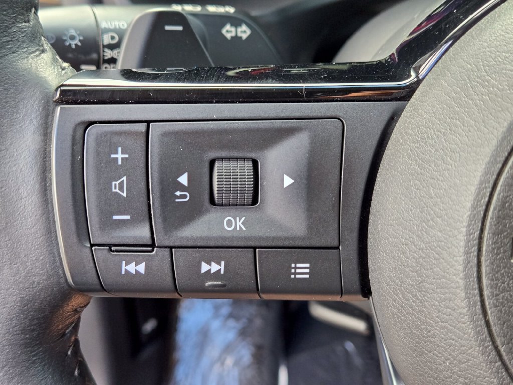 Certified 2024 Nissan Rogue SL w/ SL Premium Package FWD image 31