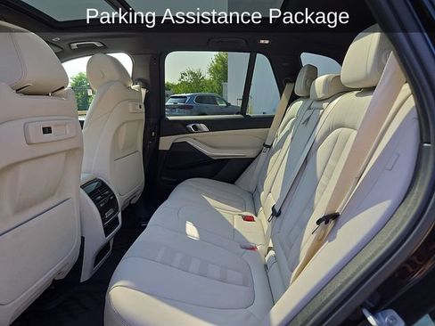 Used 2022 BMW X5 xDrive40i w/ Premium Package AWD/4WD image 11