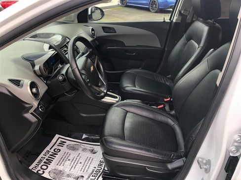 Used 2014 Chevrolet Sonic LTZ FWD image 10