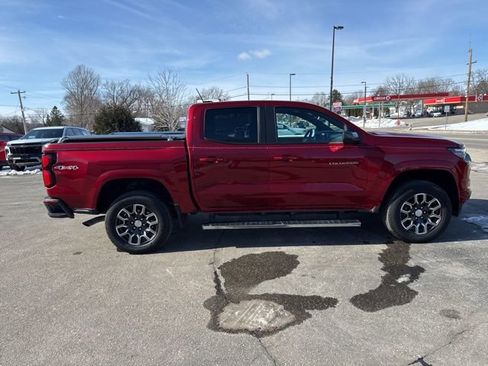 Used 2023 Chevrolet Colorado LT w/ LT Convenience Package III image 6