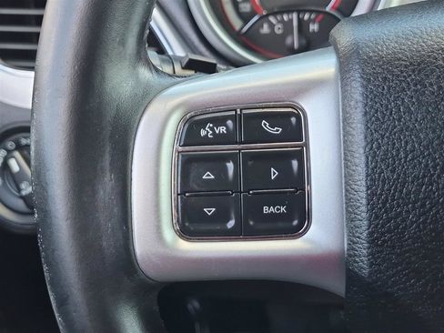 Used 2019 Dodge Journey SE w/ Connectivity Group FWD image 18