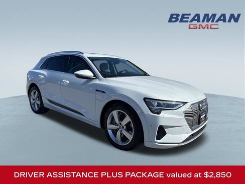 Used 2019 Audi e-tron Premium Plus image 1