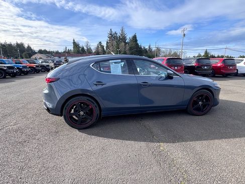 Used 2022 MAZDA MAZDA3 s image 10