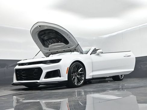 Used 2022 Chevrolet Camaro ZL1 RWD image 71
